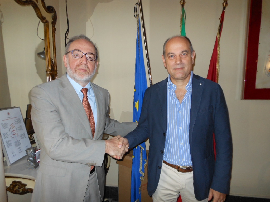 Il neo segretario generale, dott. Roberto Capobianco, con il Sindaco Massimo Bacci